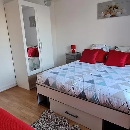 Belle Maison Avec Jardin Rdc T3 De 70m2 Ou Cure Thermale Apartmán